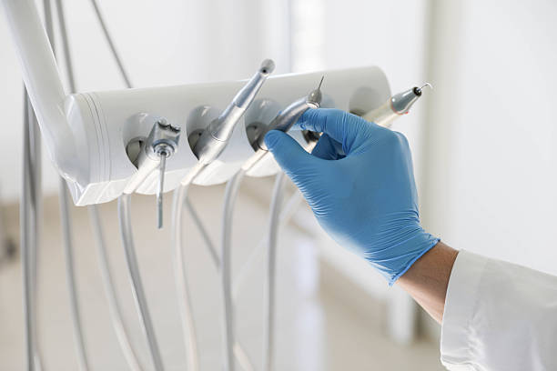 Professional Emergency Dentist technician working in Woodland Hills, UT